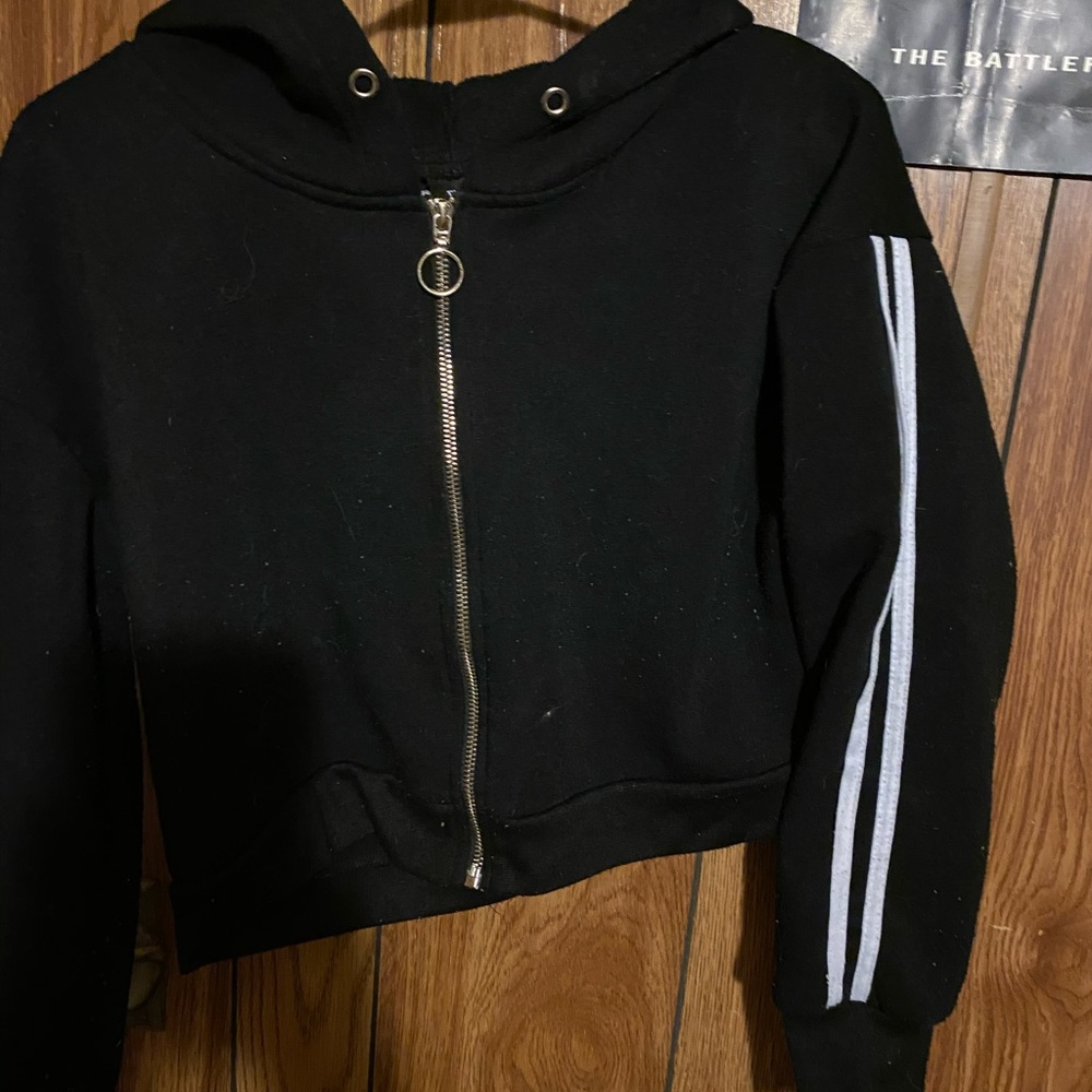 Cropped zip up